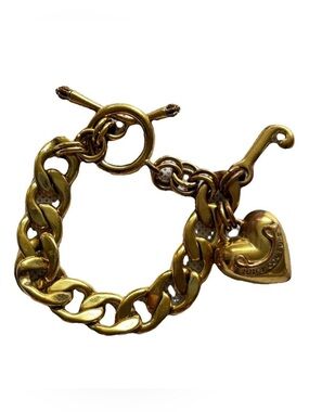 Vintage Juicy Couture bracelet in gold metal with two charms- heart and „j”